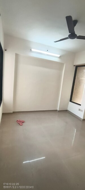 Room in 2 BHK Apartment at Squarefeet Grand Square, Anand Nagar – for Rent