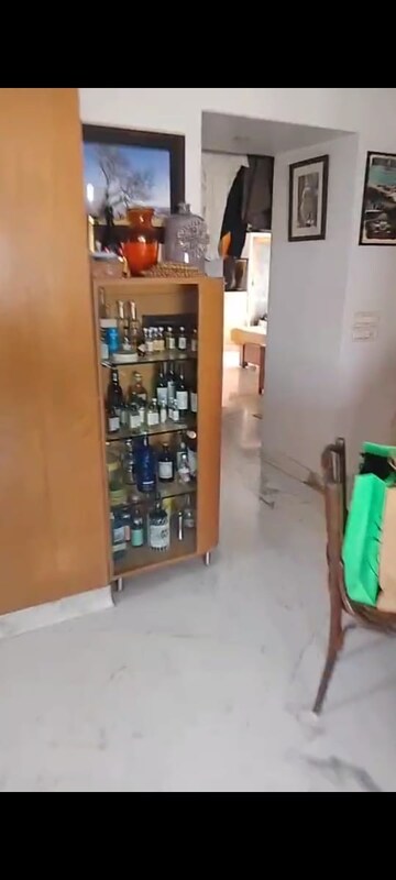 Master Plan in 3 BHK Apartment at Frank Villa Apartment, Vile Parle East – for Rent