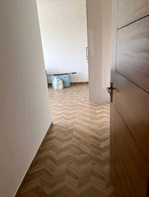 Room in 3 BHK Apartment at Tulip Yellow, Sector 69 – for Rent