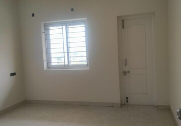 Room in 2.5 BHK Builder Floor at Avadi – for Sale