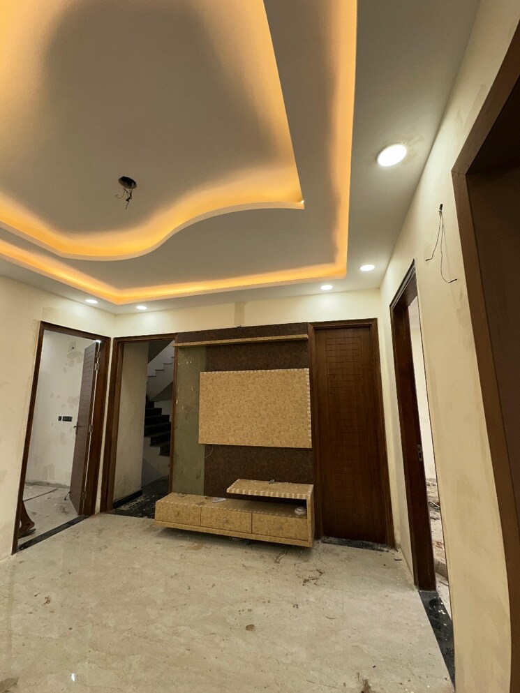 undefined, sector 98 2 Bedroom 940 Sq.Ft. Builder Floor In Sector 98 Faridabad 9379994
