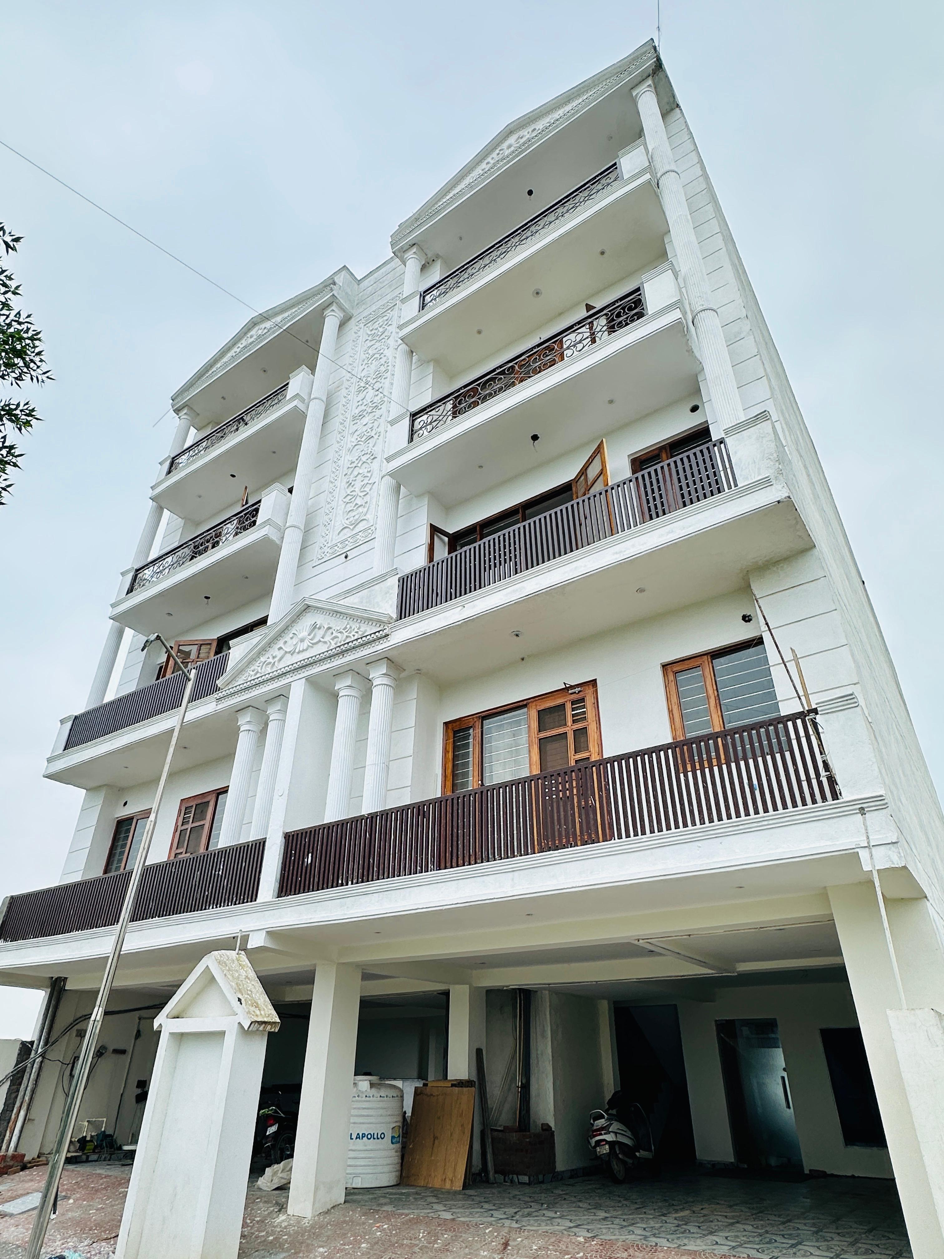2 BHK Builder Floor For Sale in Sector 98