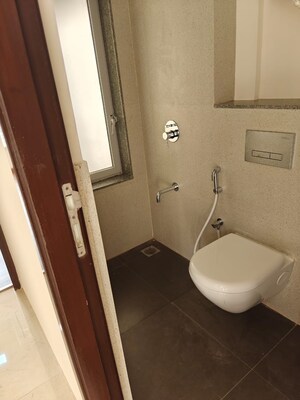 Master Bedroom in 2 BHK Apartment at Piramal Vaikunth, Balkum Pada – for Rent