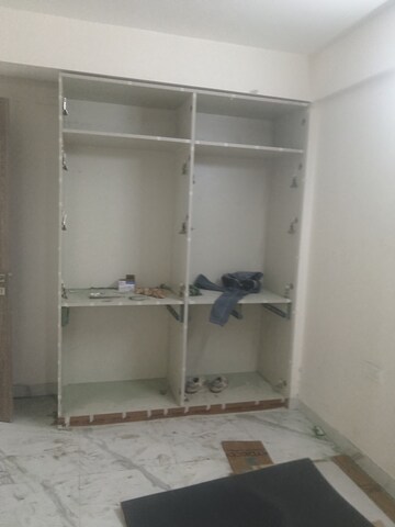 Furnished Amenities in 3 BHK Apartment at M3M Soulitude, Sector 89 – for Rent