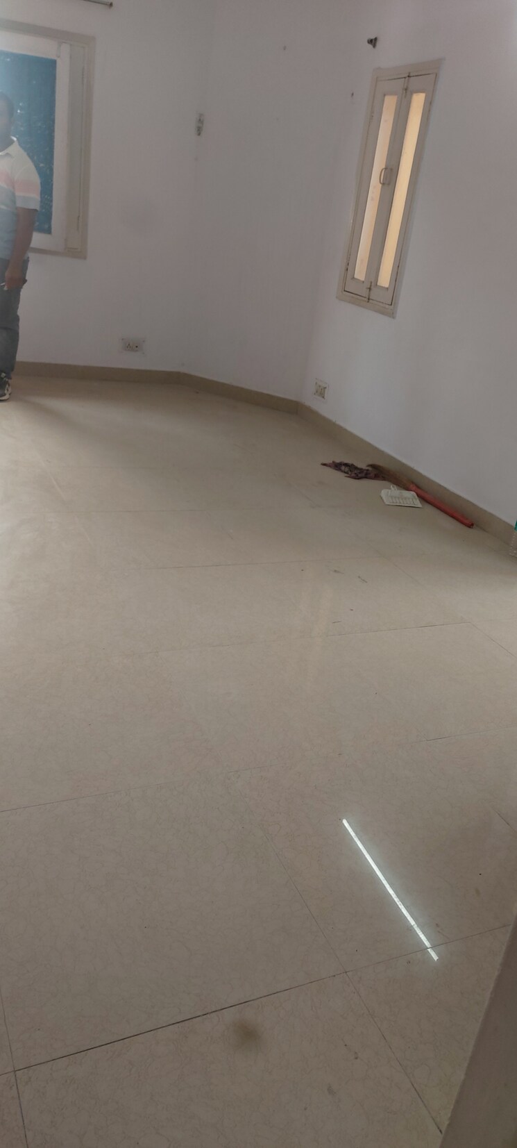 Room, ip extension 2.5 Bedroom 1100 Sq.Ft. Apartment In Ip Extension Delhi 9380181