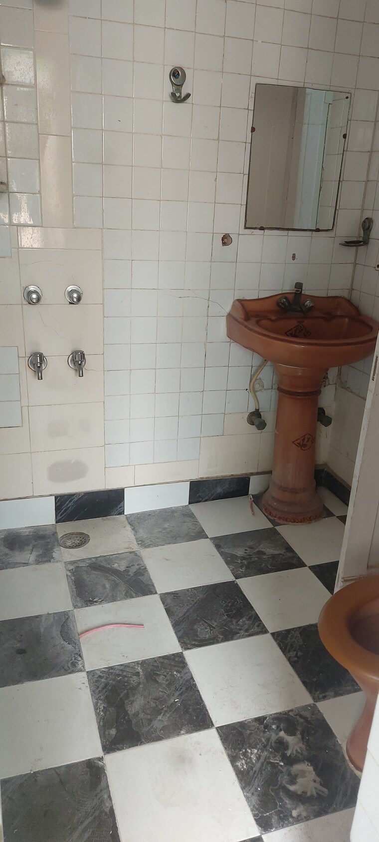 Bathroom, ip extension 2.5 Bedroom 1100 Sq.Ft. Apartment In Ip Extension Delhi 9380180