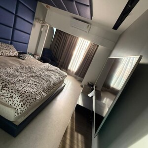 Bedroom in 3 BHK Apartment at Juhu – for Sale