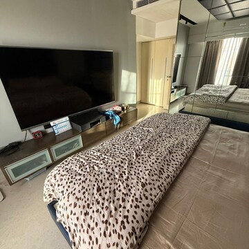 Bedroom in 3 BHK Apartment at Juhu – for Sale