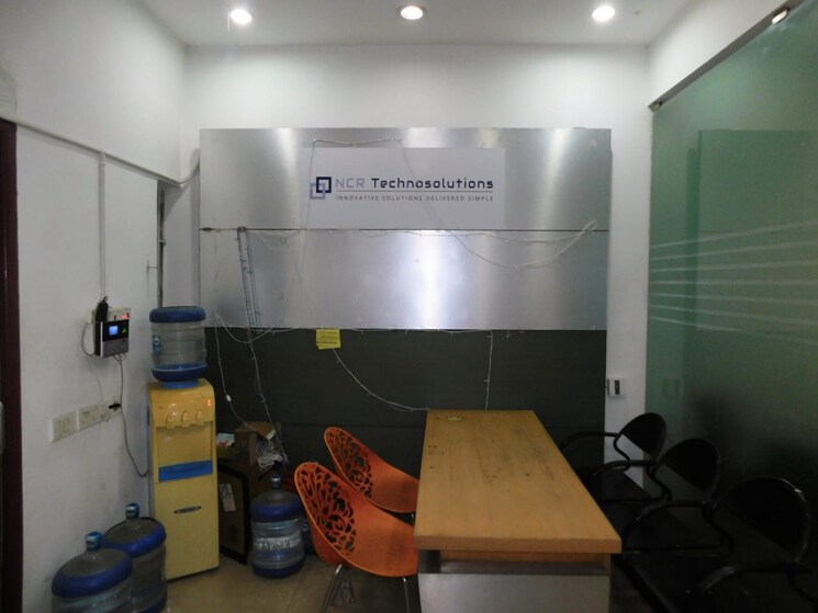 Team Area, park street Commercial Office Space 1400 Sq.Ft. In Park Street Kolkata 9380148