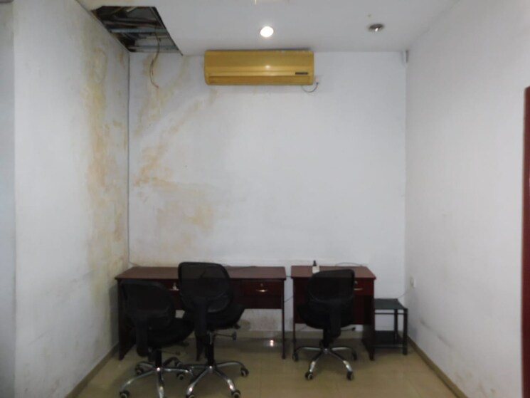 Team Area, park street Commercial Office Space 1400 Sq.Ft. In Park Street Kolkata 9380148
