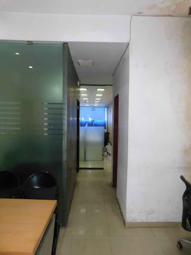 undefined, park street Commercial Office Space 1400 Sq.Ft. In Park Street Kolkata 9380148