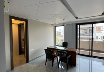 Parking in 4 BHK Builder Floor at Dlf City Phase 3 – for Sale