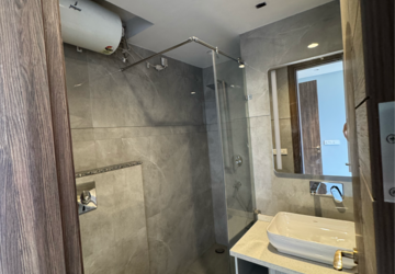 Bathroom in 4 BHK Builder Floor at Dlf City Phase 3 – for Sale