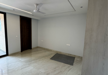 Room in 4 BHK Builder Floor at Dlf City Phase 3 – for Sale