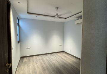 Furnished Amenities in 4 BHK Builder Floor at Dlf City Phase 3 – for Sale