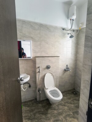 Bathroom in 3.5 BHK Apartment at Amanora Victory Towers, Hadapsar – for Rent