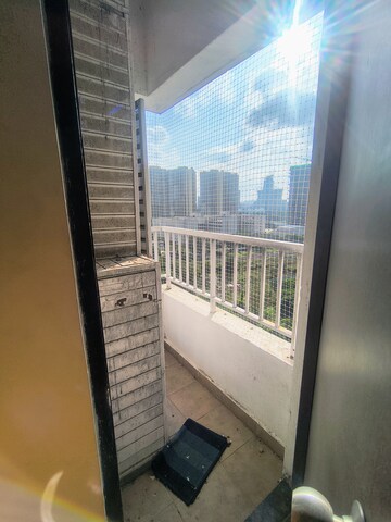 Balcony in 3.5 BHK Apartment at Amanora Victory Towers, Hadapsar – for Rent