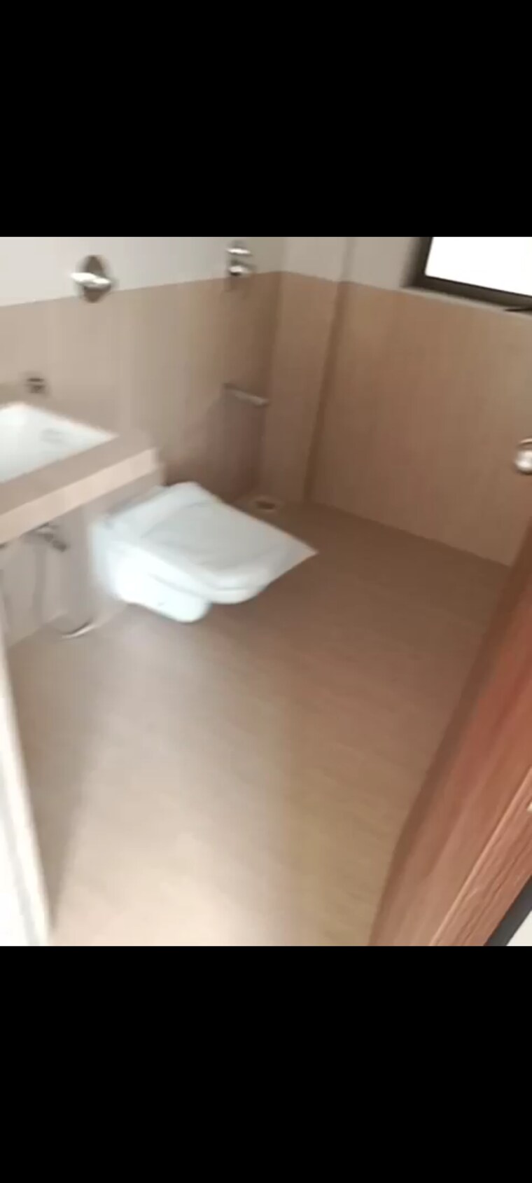 Bathroom, kurla east 2 Bedroom 580 Sq.Ft. Apartment In Kurla East Mumbai 9380333