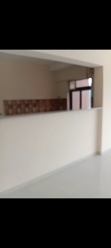 Room in 2 BHK Apartment at Kurla East – for Rent