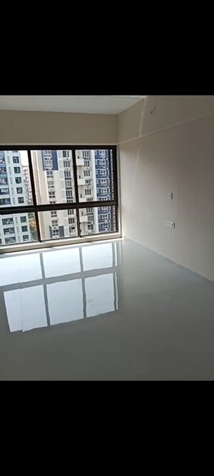 Room in 2 BHK Apartment at Kurla East – for Rent