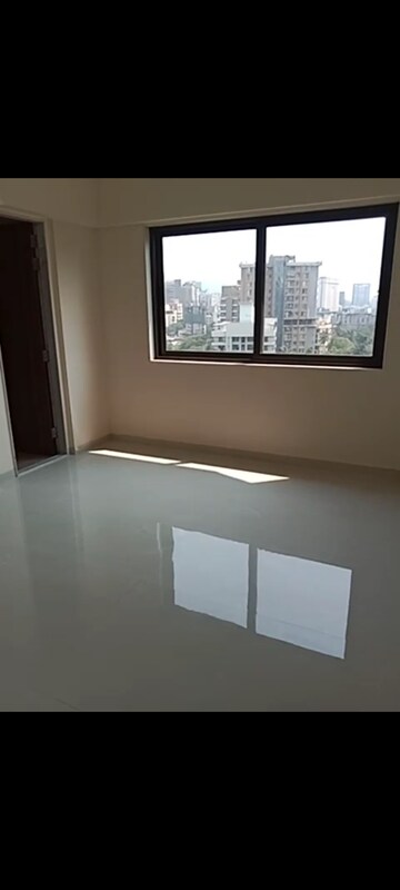 Room in 2 BHK Apartment at Kurla East – for Rent