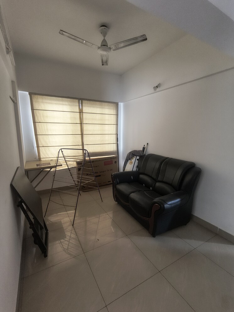 Living Room, amanora-victory-towers 3.5 Bedroom 1150 Sq.Ft. Apartment In Hadapsar Pune 9380248