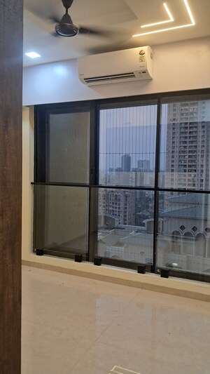 Room in 2 BHK Apartment at Dosti Eastern Bay, Wadala – for Rent