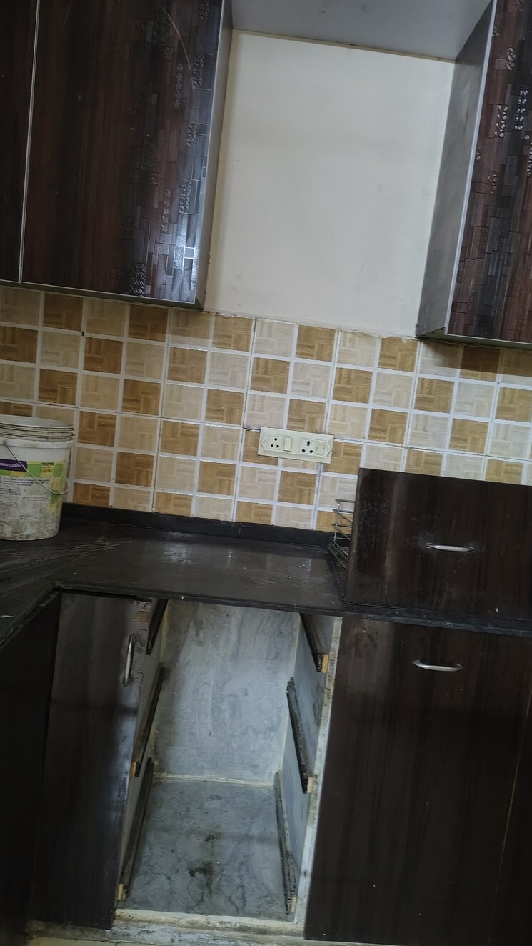 Kitchen, vasundhara sector 1 3 Bedroom 80 Sq.Mt. Builder Floor In Vasundhara Sector 1 Ghaziabad 9380350