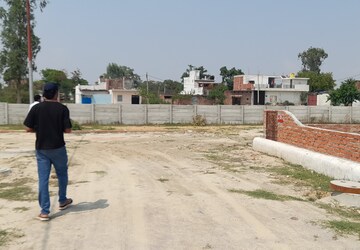 Plot For Sale in Sector 4