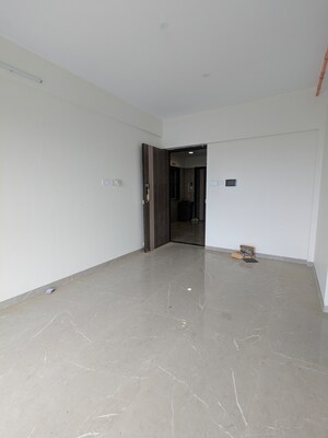 Room in 1 BHK Apartment at Veena Smart Homes, Kandivali West – for Sale