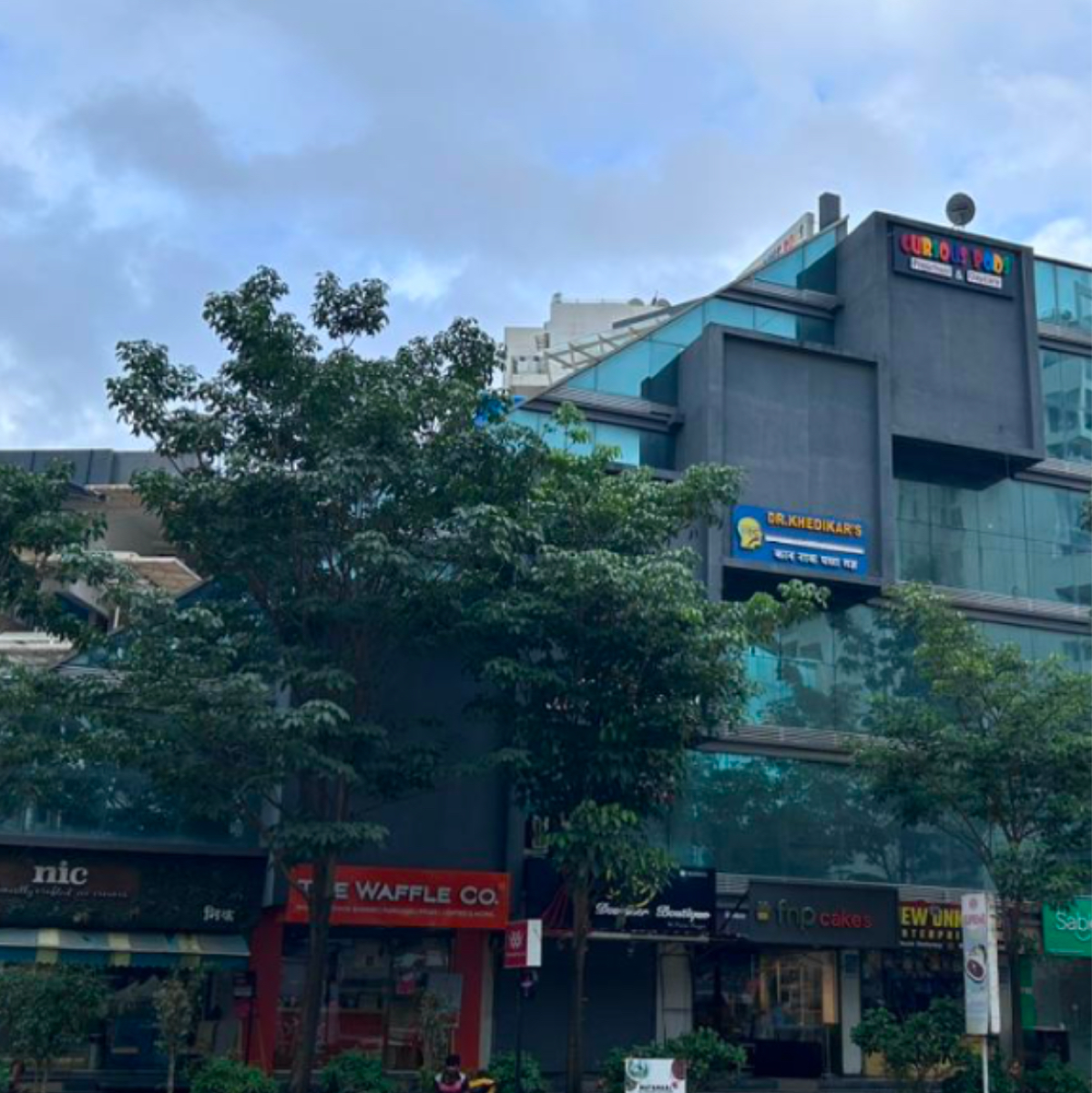 Retail Shop For Sale in Pristine Square