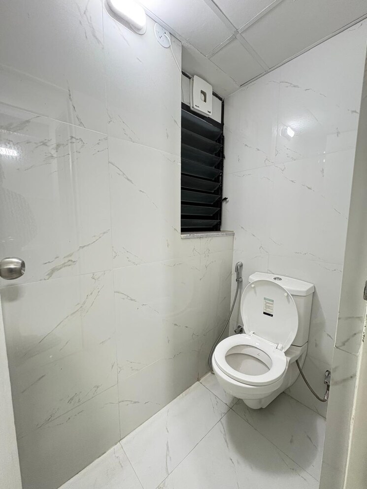 Bathroom, runwal-gardens-phase-i 1 Bedroom 353 Sq.Ft. Apartment In Dombivli East Thane 9380517