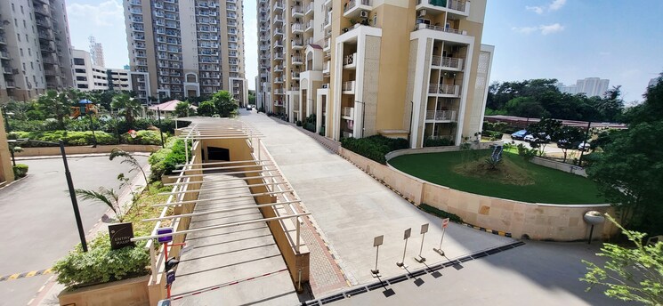 Balcony, emaar-palm-hills 4 Bedroom 1950 Sq.Ft. Apartment In Sector 77 Gurgaon 9380546