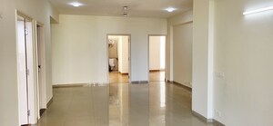 Room in 4 BHK Apartment at Emaar Palm Hills, Sector 77 – for Rent