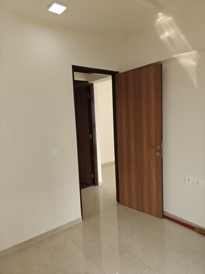 Room in 2 BHK Apartment at Piramal Vaikunth, Balkum Pada – for Rent