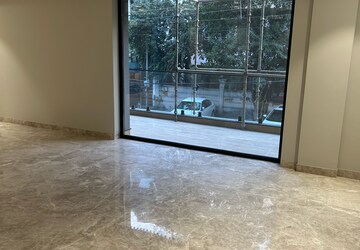 Room in 3 BHK Villa at Sector 30 – for Sale