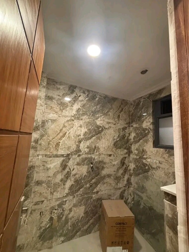 Bathroom, chattarpur 2 Bedroom 1000 Sq.Ft. Builder Floor In Chattarpur Delhi 9380520