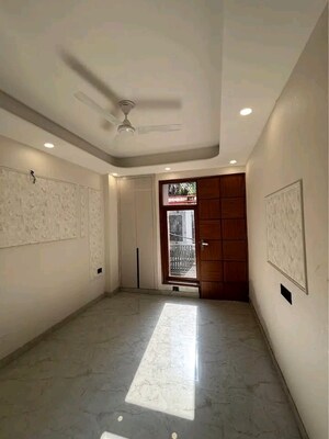 Room in 2 BHK Builder Floor at Chattarpur – for Rent