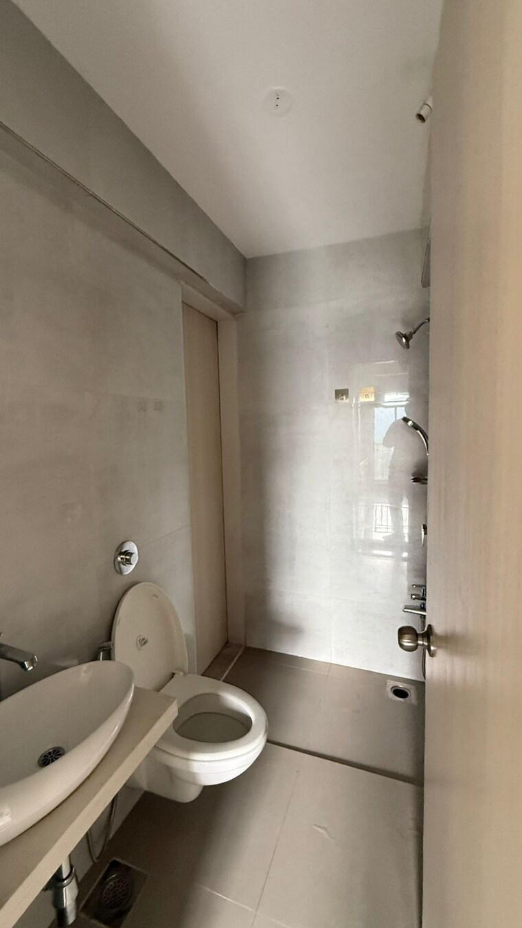 Bathroom, vihang-vermont 2 Bedroom 700 Sq.Ft. Apartment In Ghodbunder Road Thane 9380543