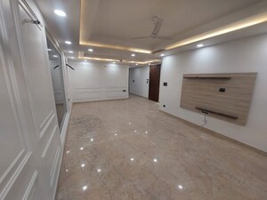 Living Room in 3 BHK Builder Floor at Greater Kailash ii – for Rent