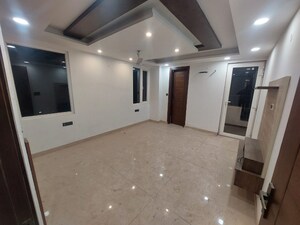 Master Bedroom in 3 BHK Builder Floor at Greater Kailash ii – for Rent