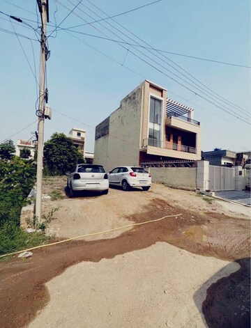 Plot For Sale in International Airport Road