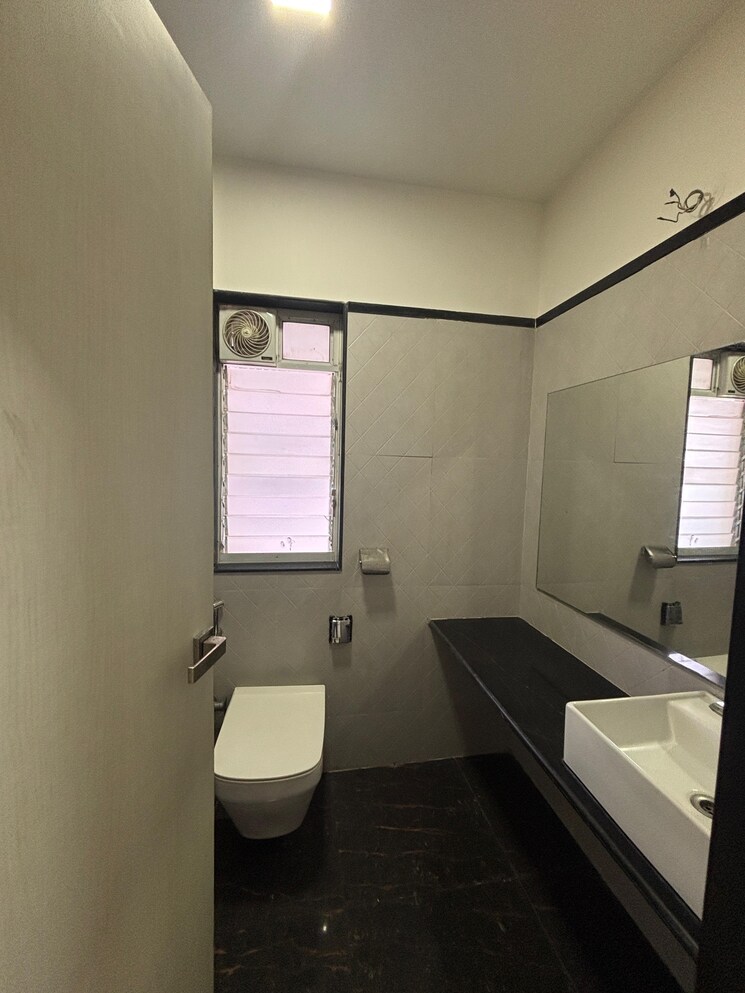 Team Area, powai 4 Bedroom 2000 Sq.Ft. Villa In Powai Mumbai 9380787