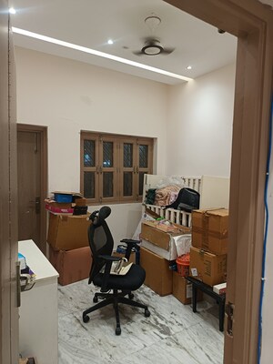 Team Area in 3 BHK Independent House at Sector 31 – for Rent