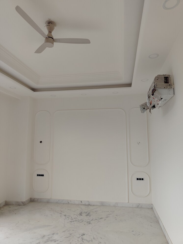 Bathroom, smart-world-orchard 3 Bedroom 1630 Sq.Ft. Apartment In Sector 61 Gurgaon 9380550