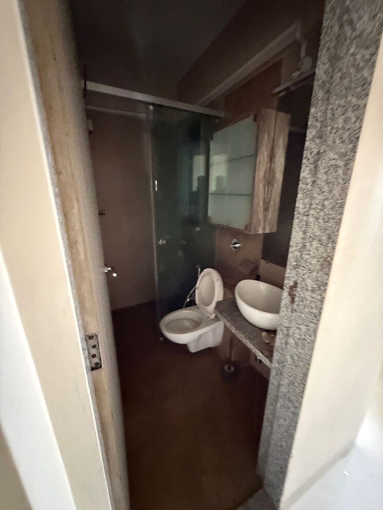 Attached Bathroom, darshan-rico 4 Bedroom 1250 Sq.Ft. Apartment In Lower Parel Mumbai 9380710