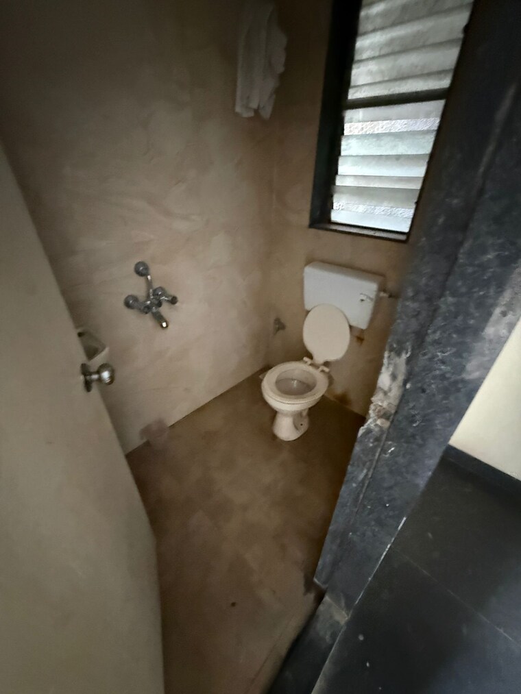 Bathroom, darshan-rico 4 Bedroom 1250 Sq.Ft. Apartment In Lower Parel Mumbai 9380710