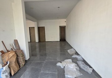 Room in  Office Space at Akota – for Rent