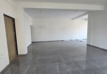 Room in  Office Space at Akota – for Rent