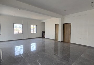 Room in  Office Space at Akota – for Rent